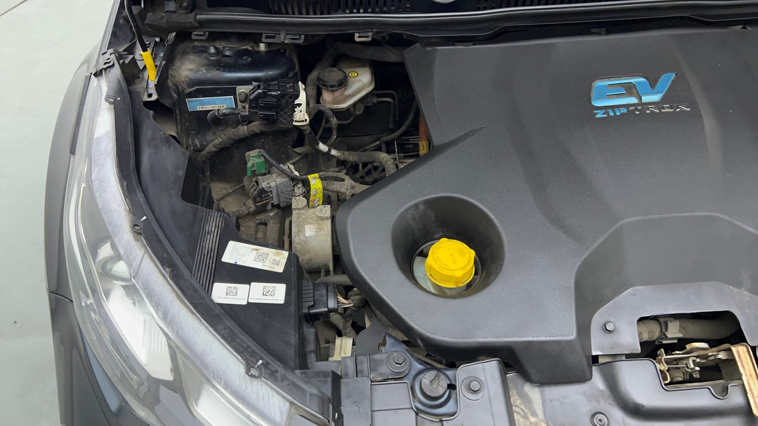 Used 2022 Tata Nexon EV Prime XZ Plus LUX Electric Automatic engine ENGINE RIGHT SIDE VIEW