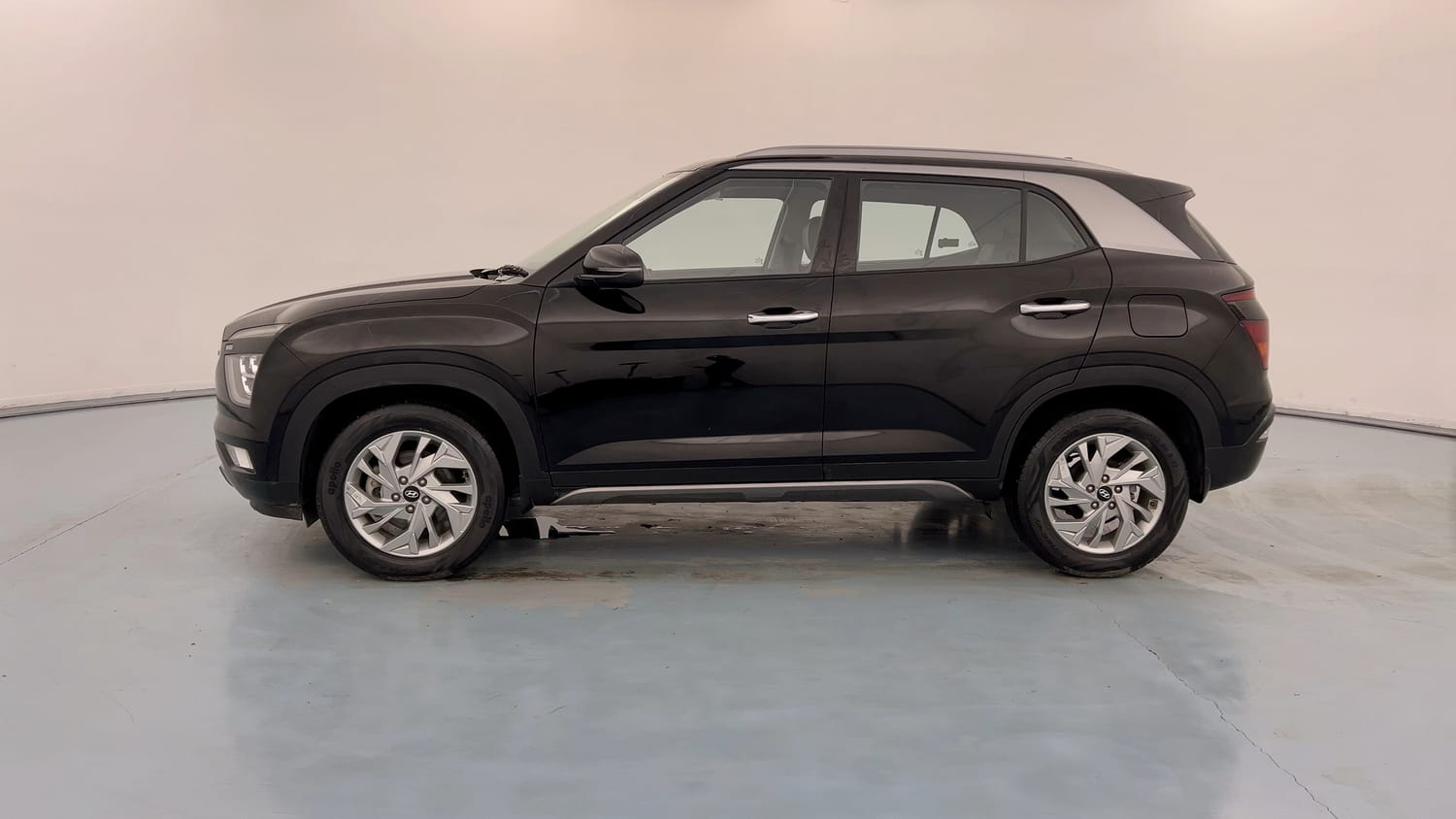 Used 2023 Hyundai Creta SX 1.5 Petrol Petrol Manual exterior LEFT SIDE VIEW
