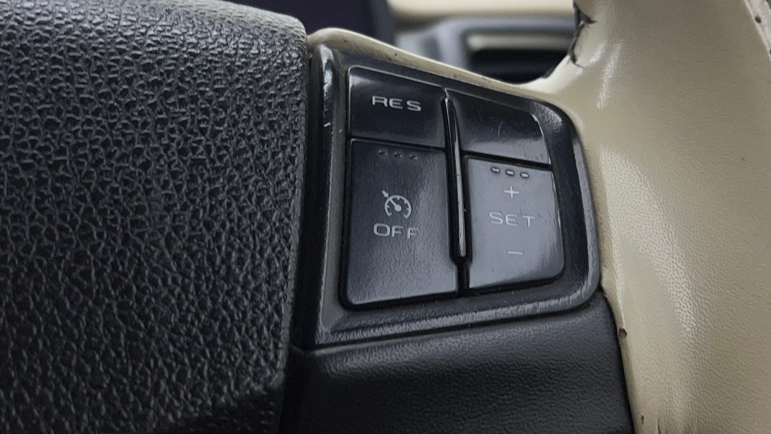 2023 Mahindra Bolero Neo N10-42