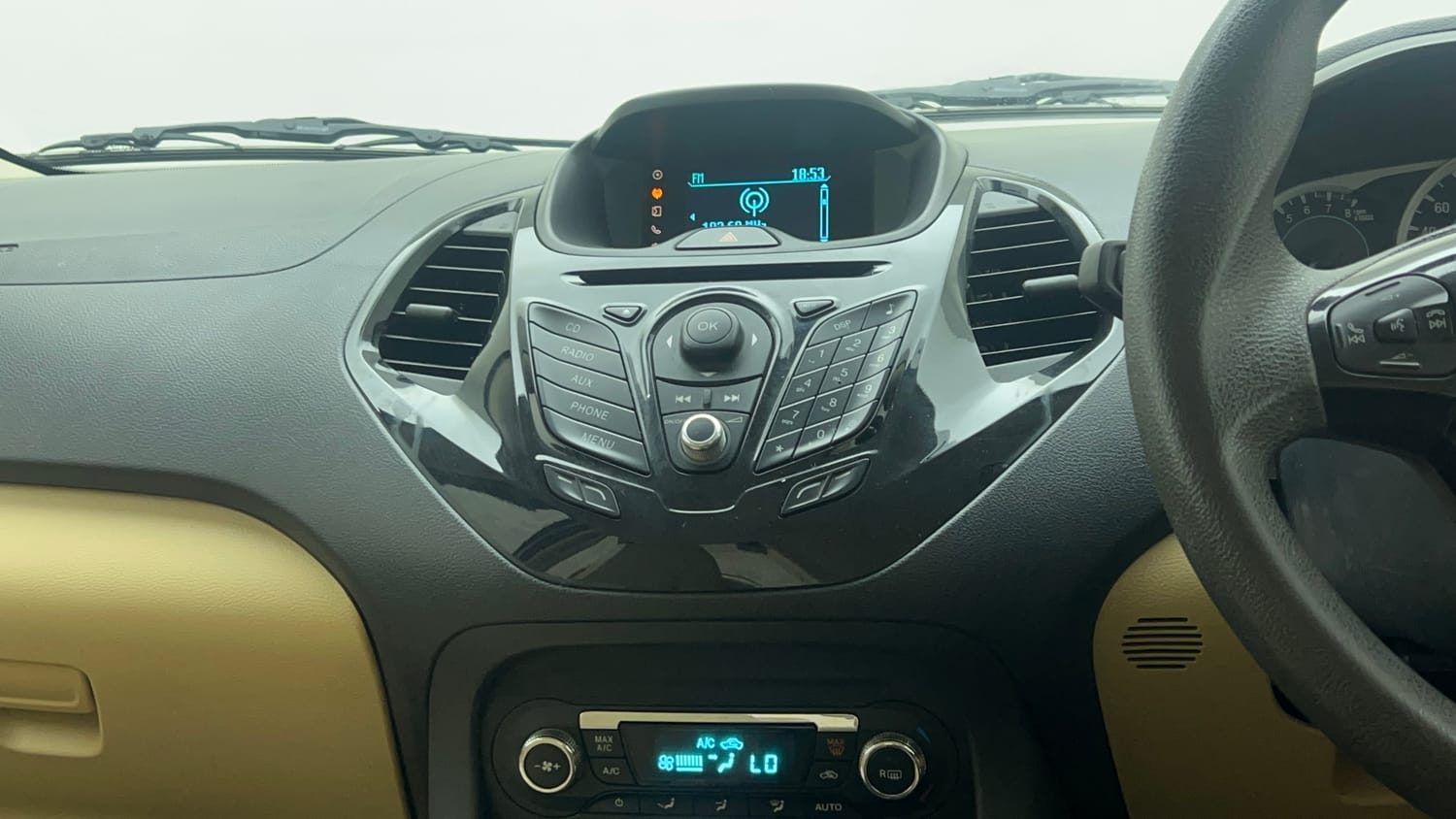 2015 Ford Figo Aspire Titanium 1.2 Ti-VCT-42