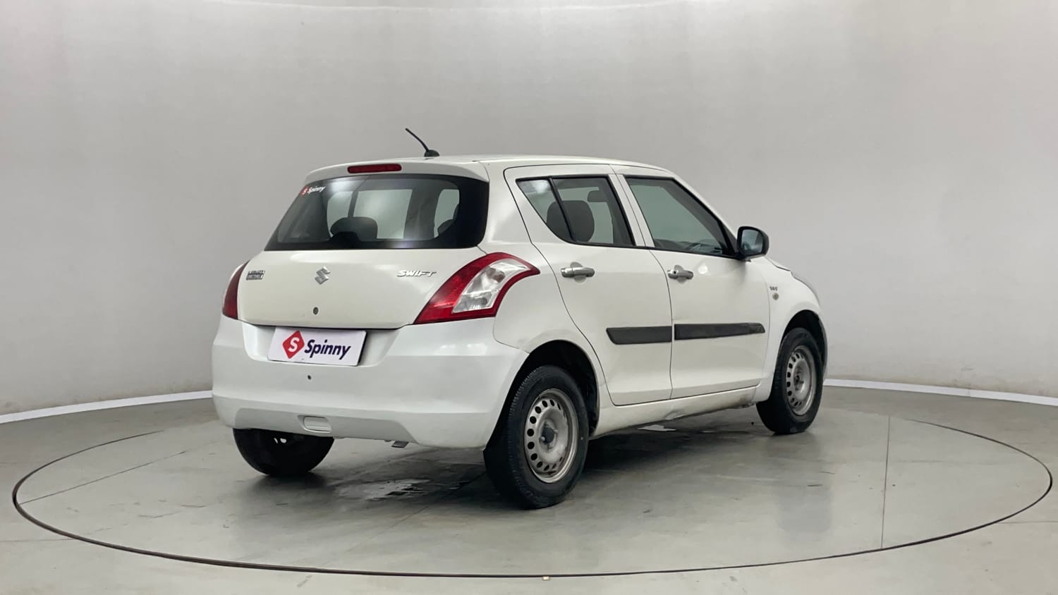 Used 2017 Maruti Suzuki Swift Lxi (O) Petrol Manual exterior RIGHT REAR CORNER VIEW