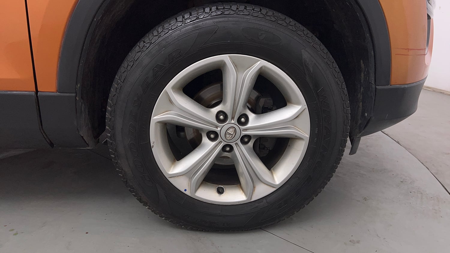 Used 2019 Tata Harrier XZ Diesel Manual tyres RIGHT FRONT TYRE RIM VIEW