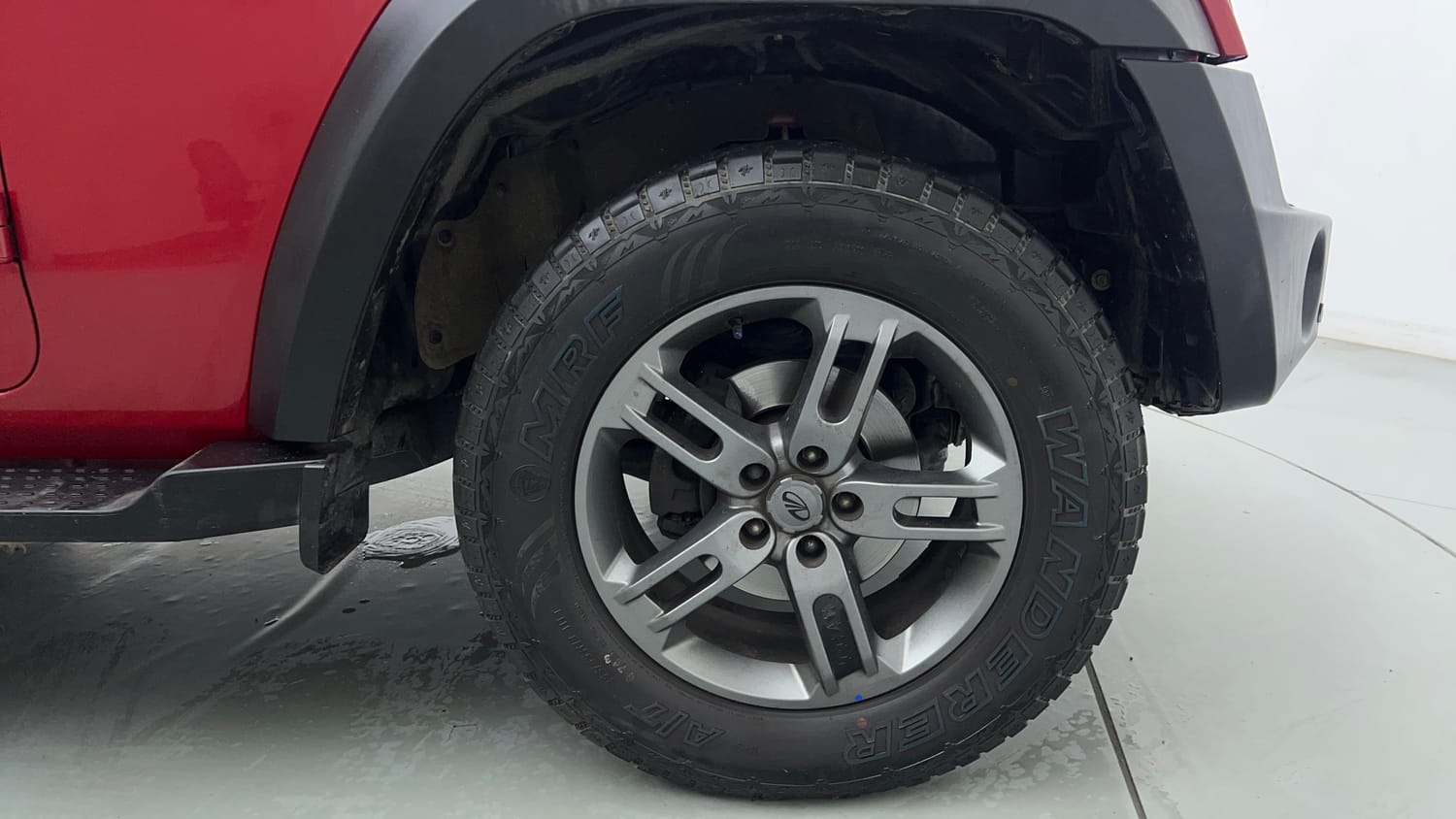 Used 2022 mahindra Thar LX Hard Top Petrol MT 4WD Petrol Manual tyres RIGHT FRONT TYRE RIM VIEW