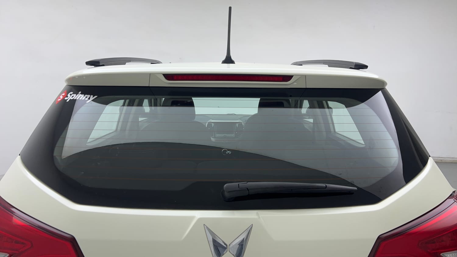 2023 Mahindra XUV 300 W8 1.2 Petrol-9