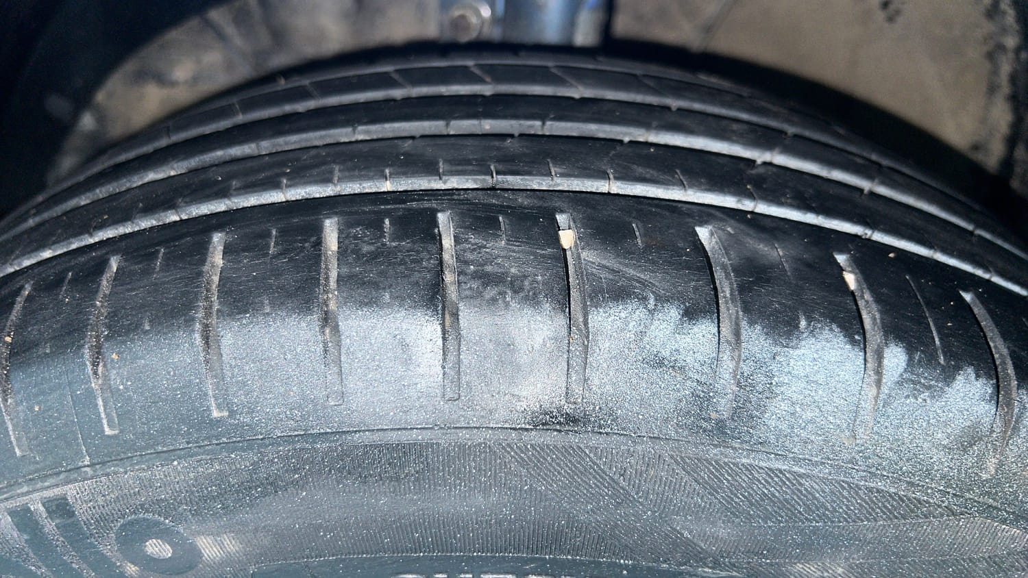 Used 2020 Maruti Suzuki Baleno Alpha Petrol Manual tyres LEFT FRONT TYRE TREAD VIEW