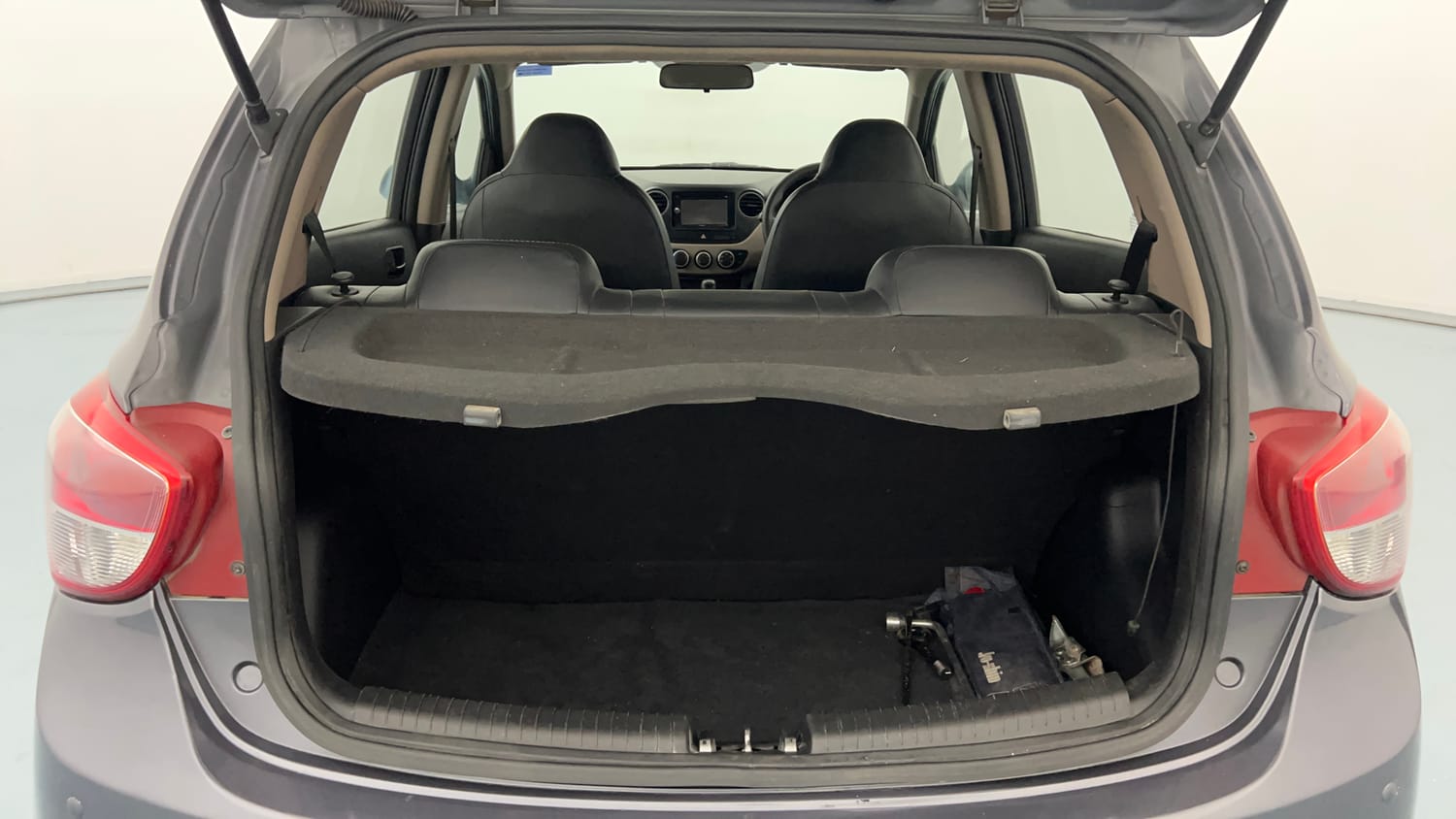 Used 2014 Hyundai Grand i10 Magna 1.2 Kappa VTVT Petrol Manual interior DICKY INSIDE VIEW