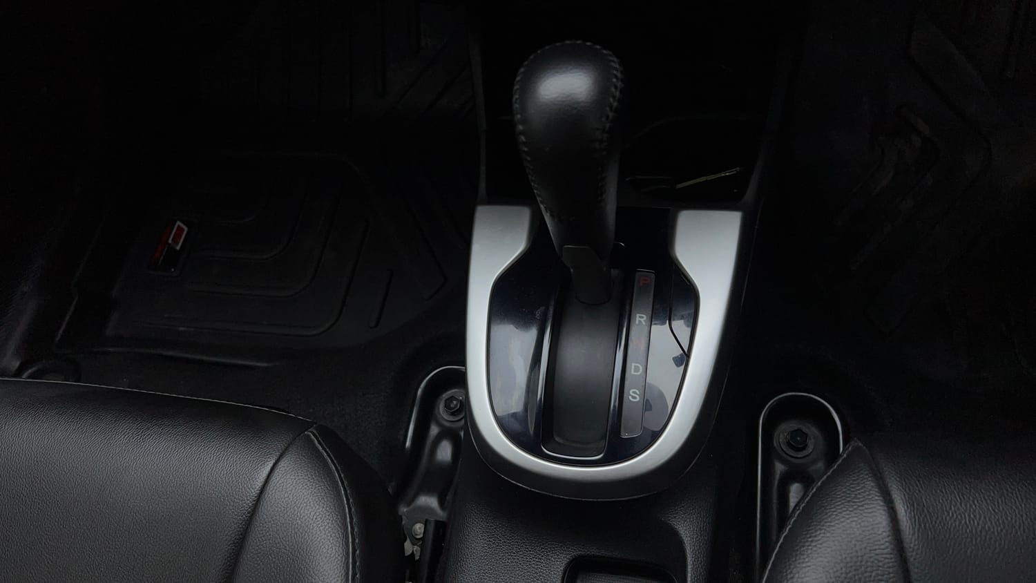 2016 Honda Jazz V AT Petrol-16