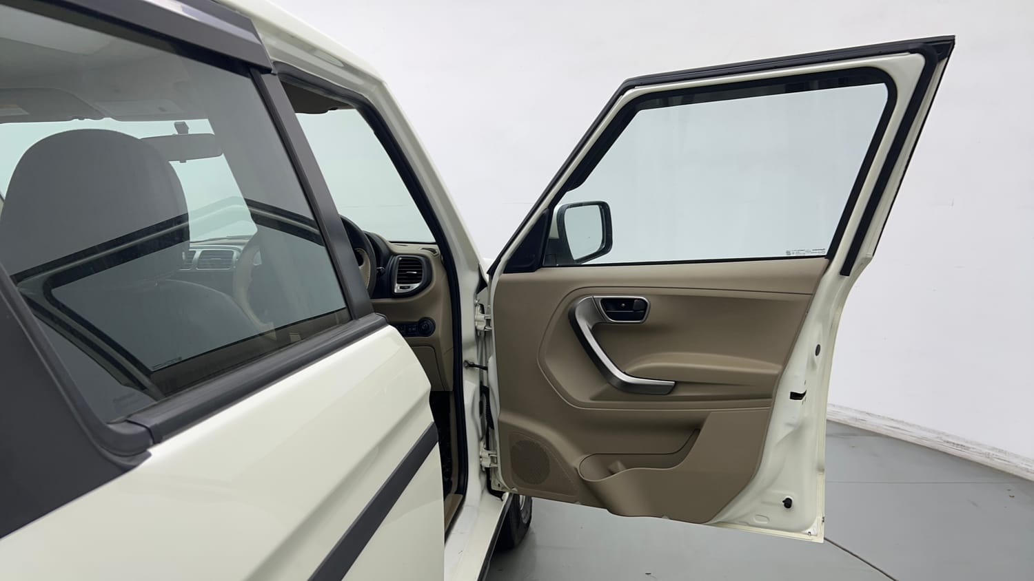 2023 Mahindra Bolero Neo N10-19