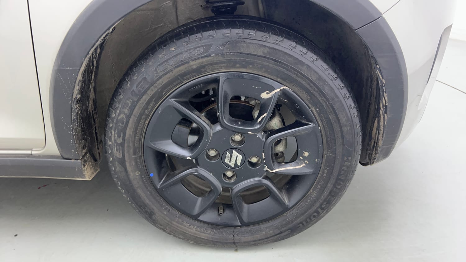 Used 2020 Maruti Suzuki Ignis Zeta 1.2 MT Petrol Manual tyres RIGHT FRONT TYRE RIM VIEW
