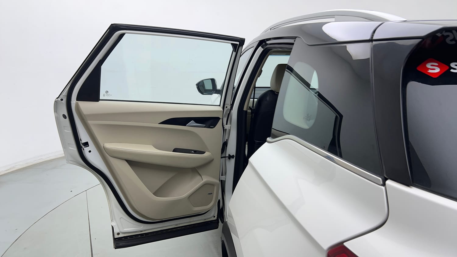 Used 2021 MG Motors Hector Sharp 1.5 DCT Petrol Petrol Automatic interior LEFT REAR DOOR OPEN VIEW