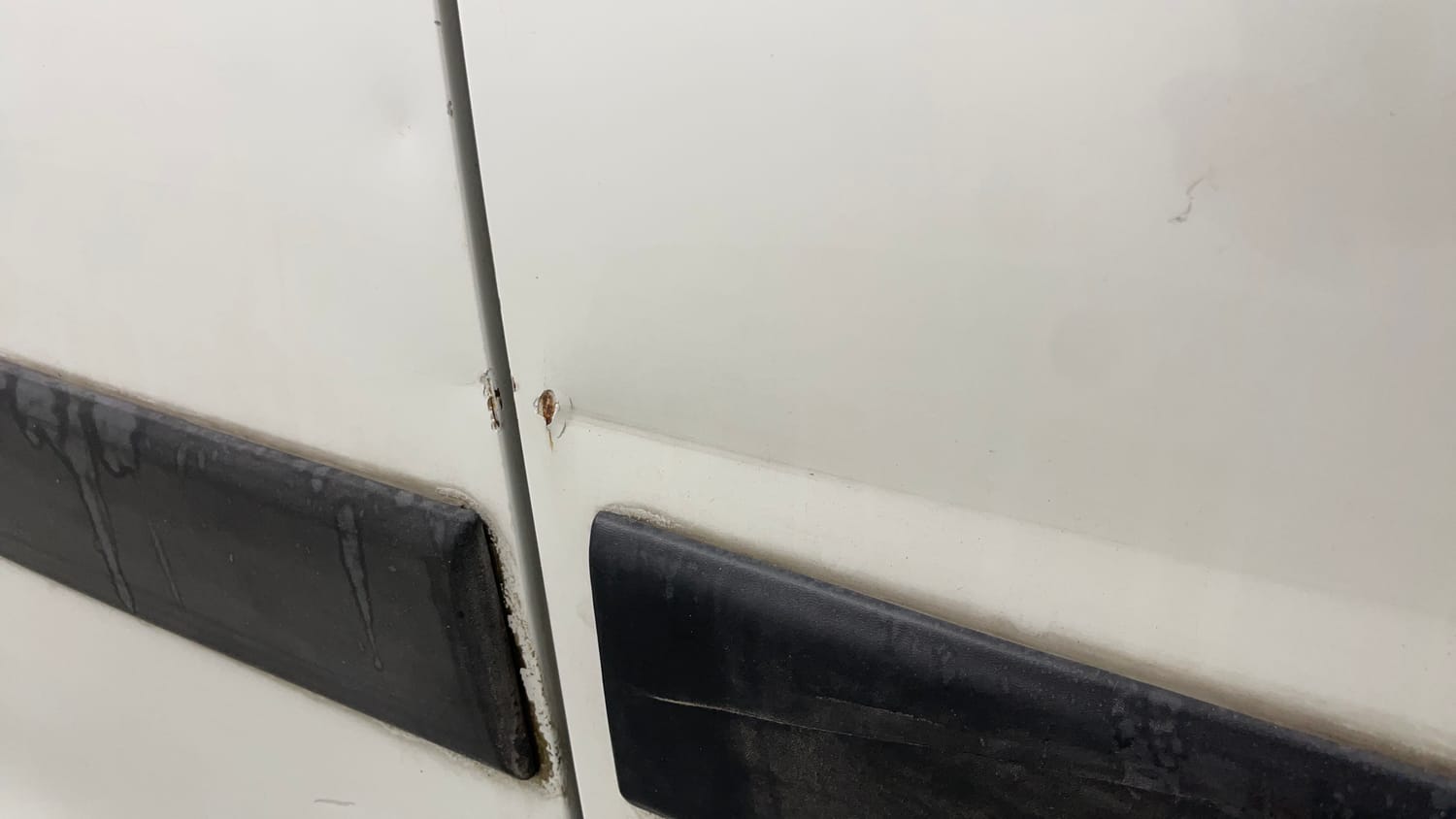 Used 2017 Maruti Suzuki Swift Lxi (O) Petrol Manual dents MINOR DENT