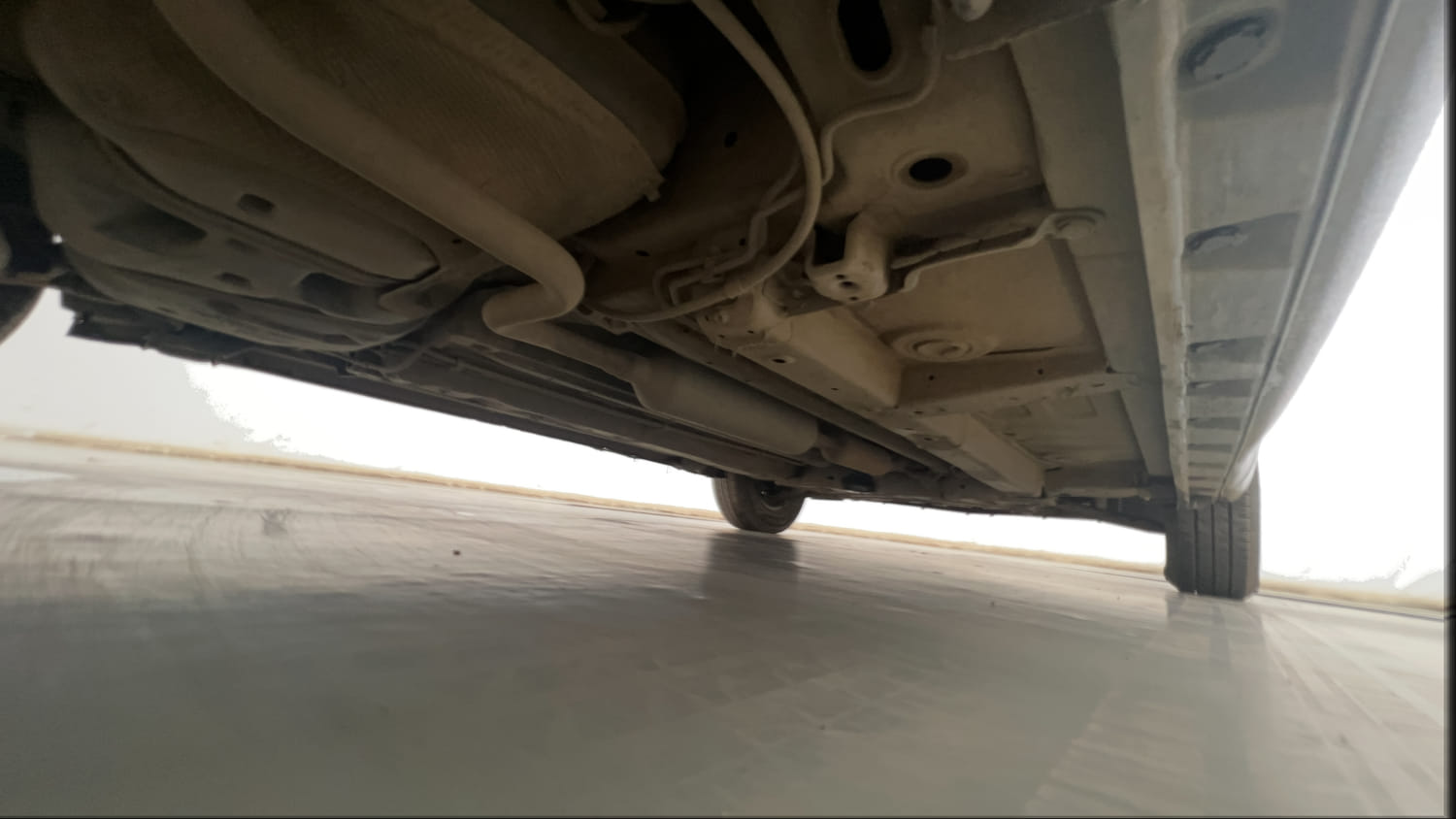 Used 2015 Maruti Suzuki Swift VXi Petrol Manual extra REAR RIGHT UNDERBODY VIEW