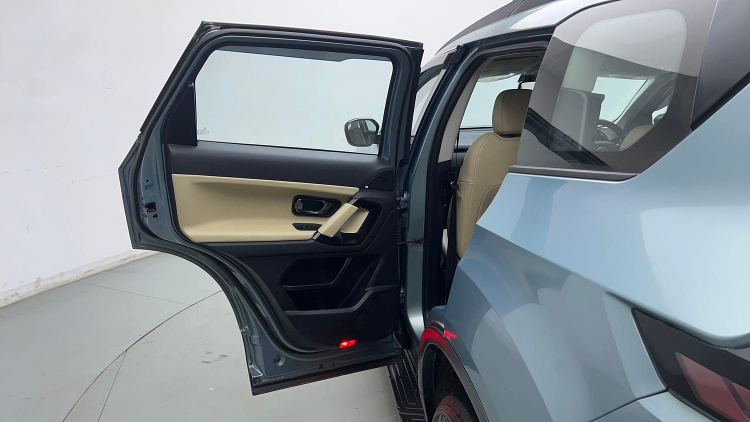 Used 2022 Tata Safari XZA Plus Diesel Automatic interior LEFT REAR DOOR OPEN VIEW