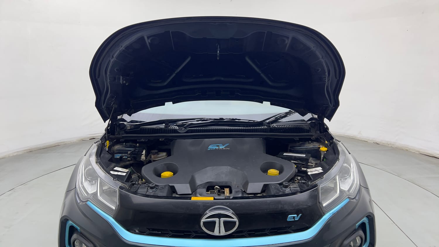 Used 2022 Tata Nexon EV Prime XZ Plus LUX Electric Automatic engine ENGINE & BONNET OPEN FRONT VIEW