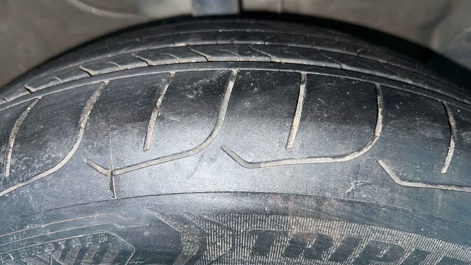 Used 2020 Kia Seltos HTK Plus 1.5 Petrol Manual tyres RIGHT FRONT TYRE TREAD VIEW