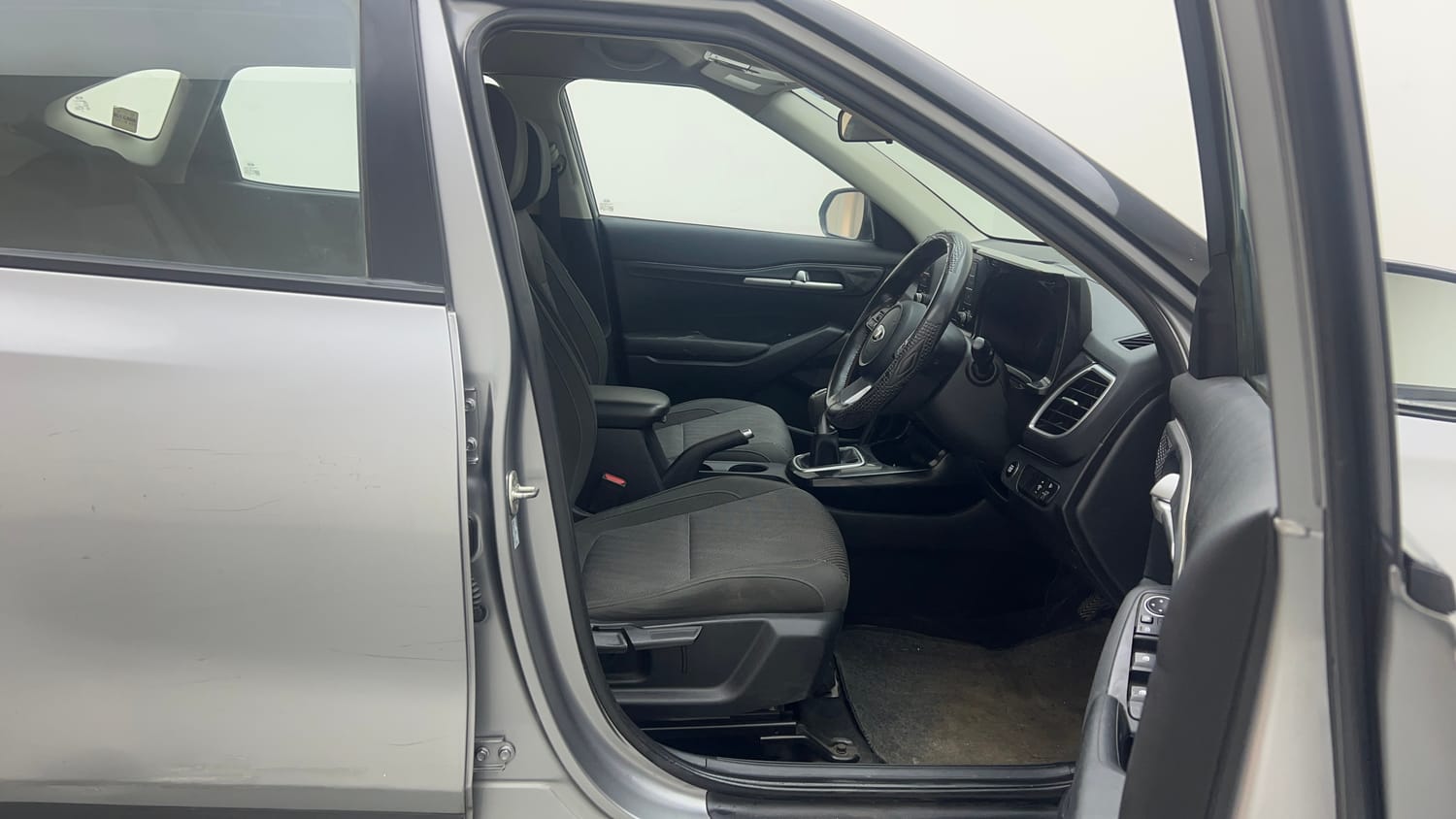 Used 2020 Kia Seltos HTK Plus 1.5 Petrol Manual interior RIGHT SIDE FRONT DOOR CABIN VIEW