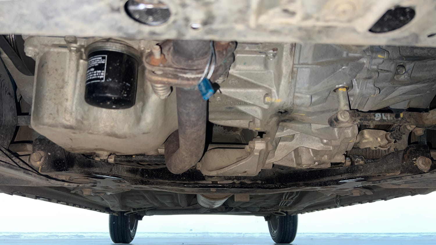 Used 2020 Maruti Suzuki Ignis Zeta 1.2 MT Petrol Manual extra FRONT LEFT UNDERBODY VIEW