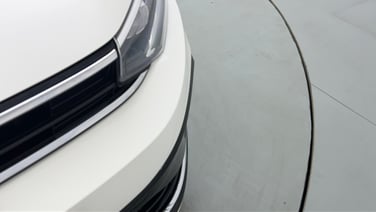 minor_scratch_0