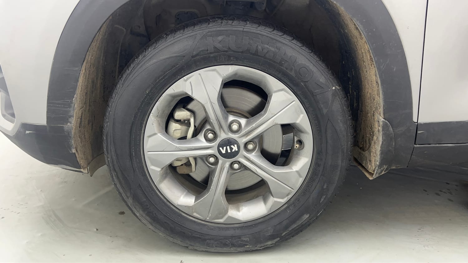 Used 2020 Kia Seltos HTK Plus 1.5 Petrol Manual tyres LEFT FRONT TYRE RIM VIEW