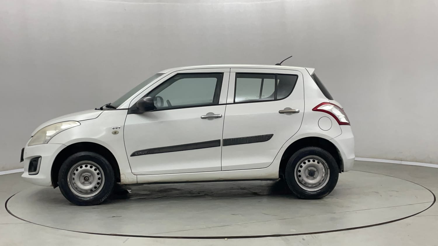 Used 2017 Maruti Suzuki Swift Lxi (O) Petrol Manual exterior LEFT SIDE VIEW