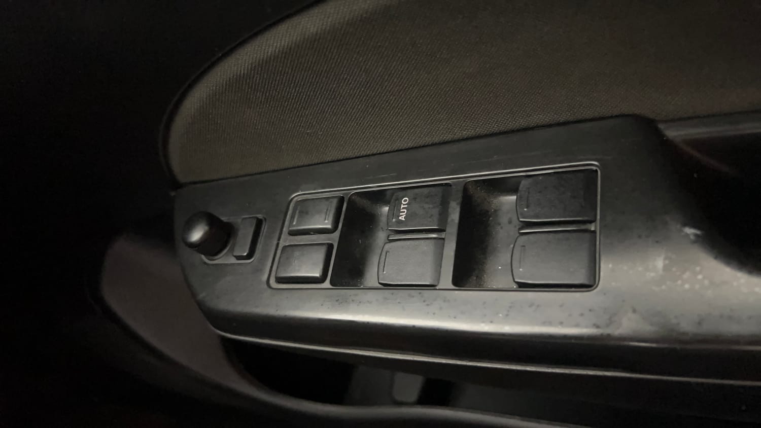 Used 2015 Maruti Suzuki Swift VXi Petrol Manual top_features Power windows