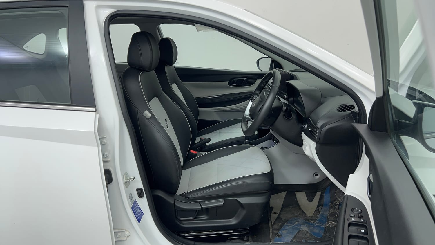 Used 2025 Hyundai New i20 Asta (O) 1.2 IVT Petrol Automatic interior RIGHT SIDE FRONT DOOR CABIN VIEW