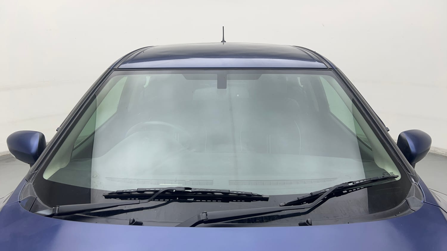 Used 2020 Maruti Suzuki Baleno Alpha Petrol Manual exterior FRONT WINDSHIELD VIEW