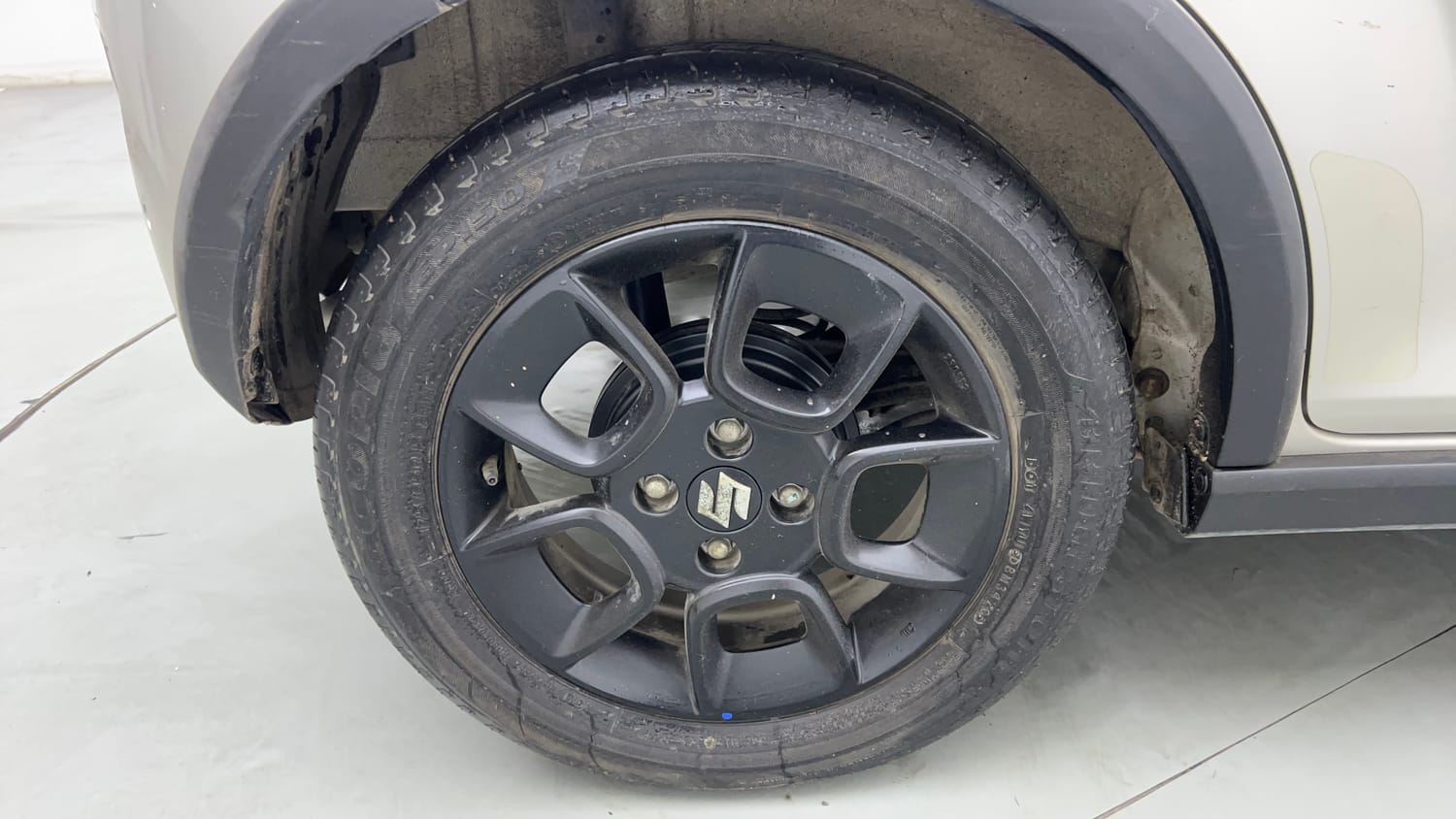 Used 2020 Maruti Suzuki Ignis Zeta 1.2 MT Petrol Manual tyres RIGHT REAR TYRE RIM VIEW