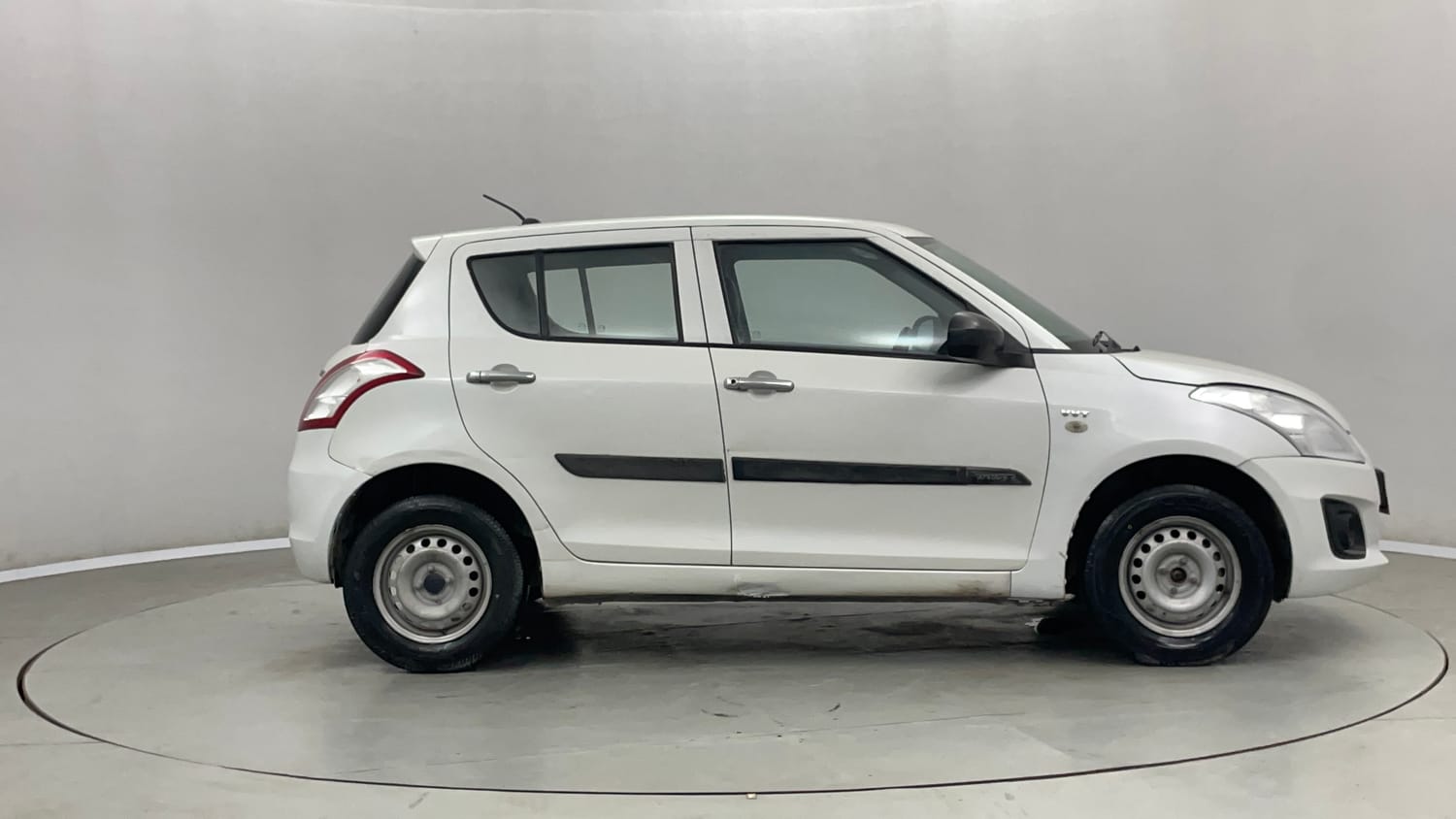 Used 2017 Maruti Suzuki Swift Lxi (O) Petrol Manual exterior RIGHT SIDE VIEW