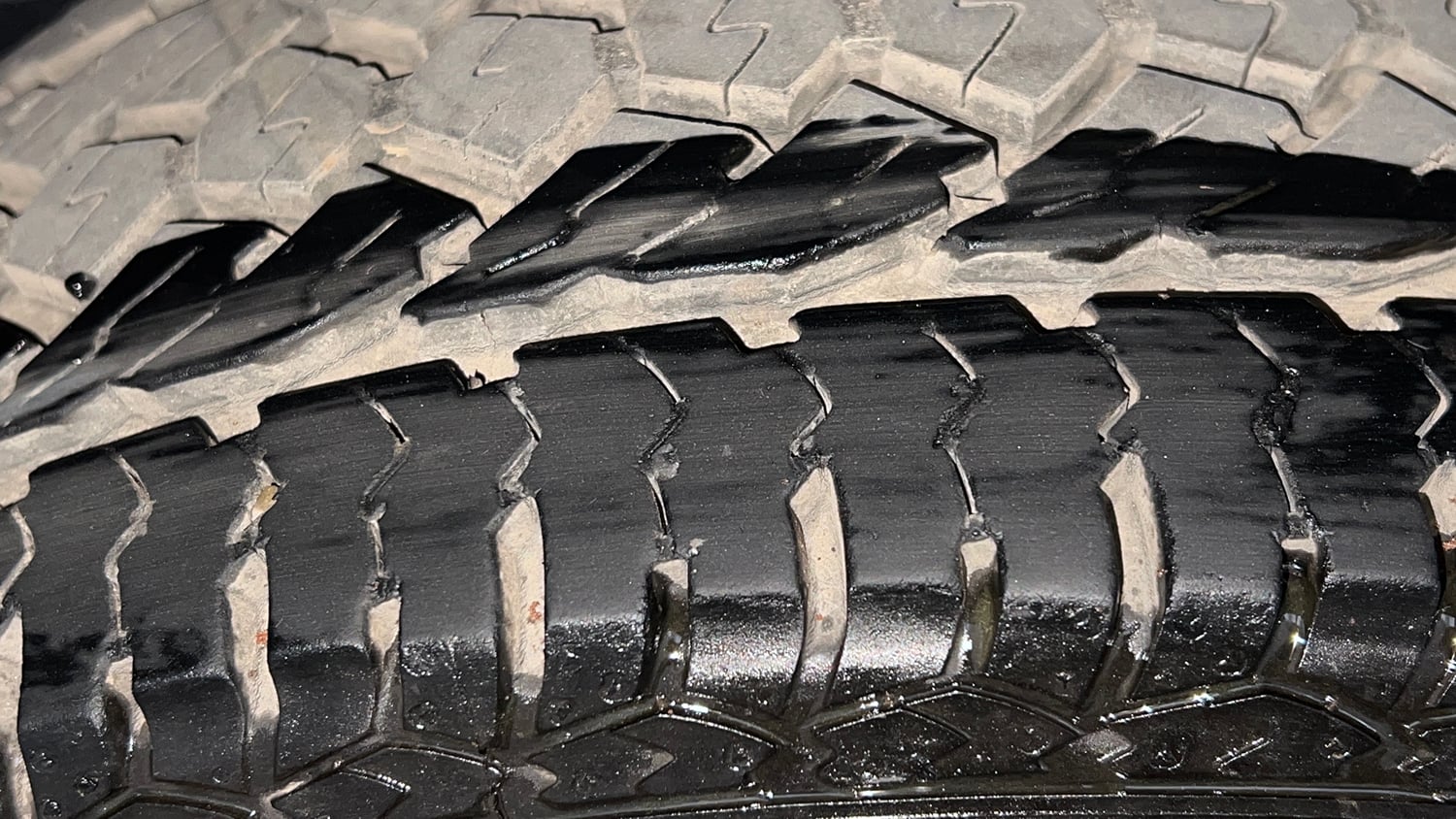 Used 2019 Tata Harrier XZ Diesel Manual tyres LEFT FRONT TYRE TREAD VIEW