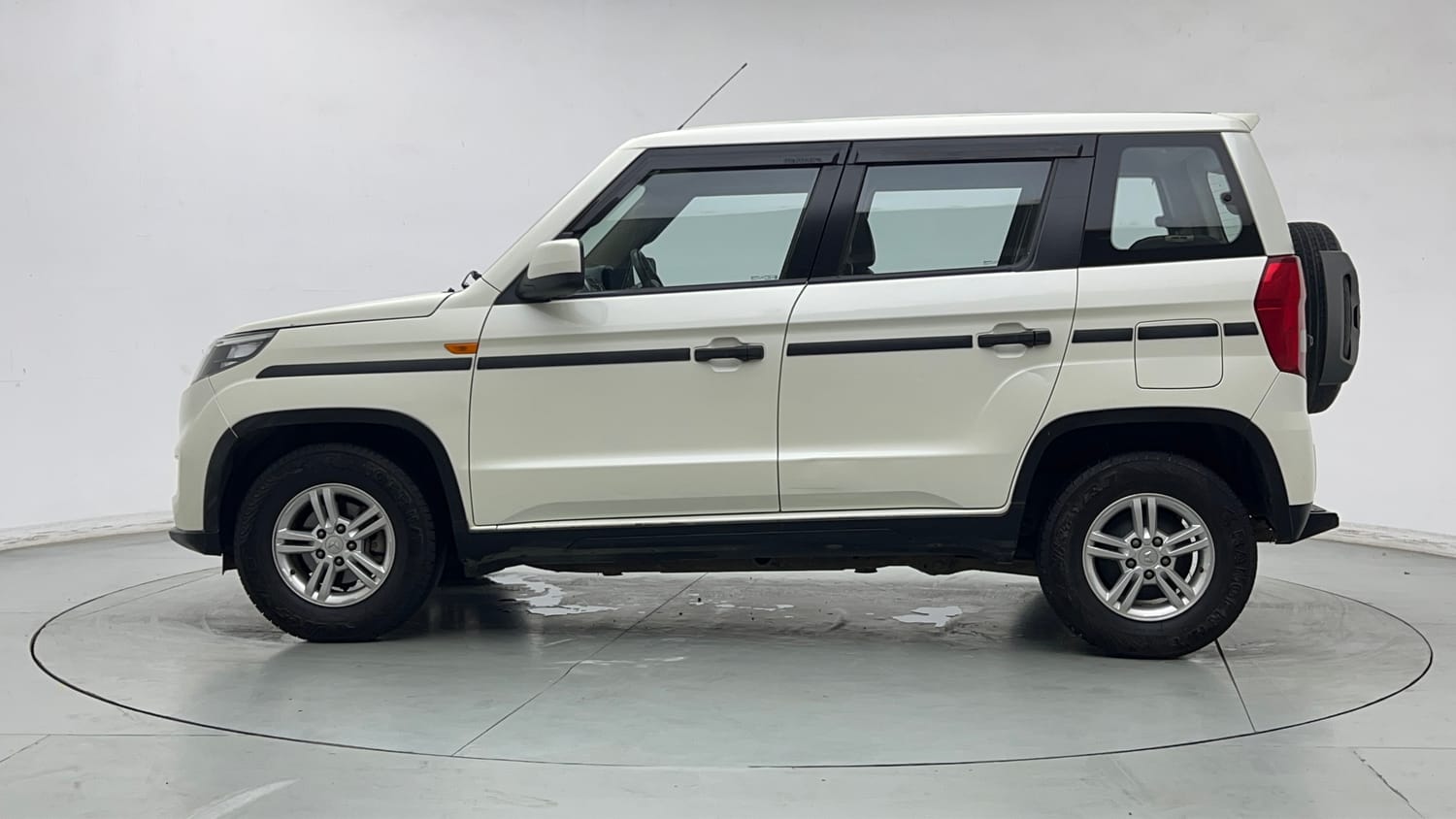 2023 Mahindra Bolero Neo N10-1