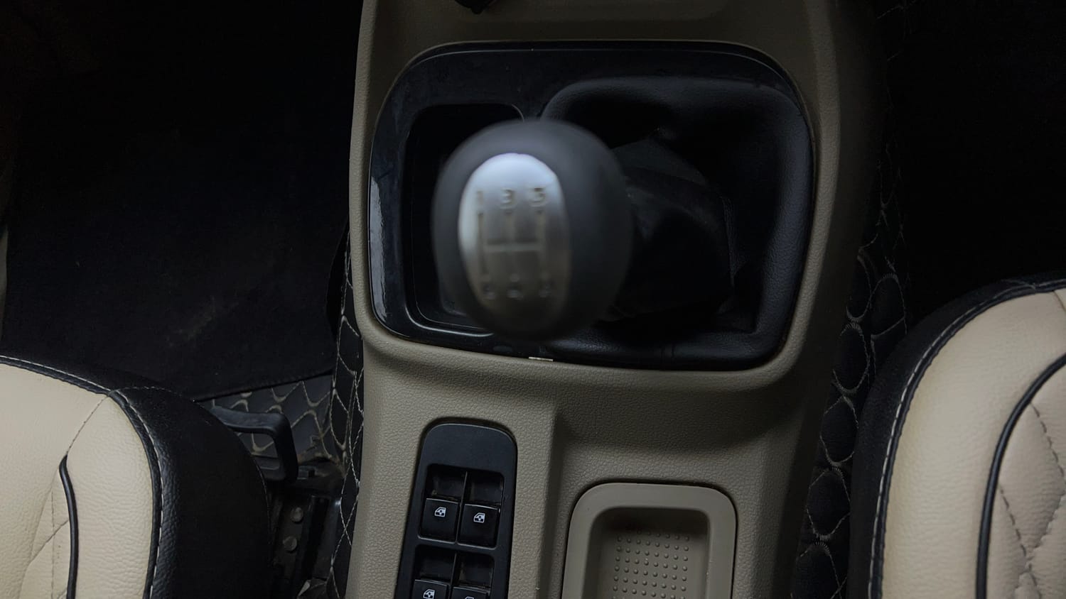 2023 Mahindra Bolero Neo N10-16