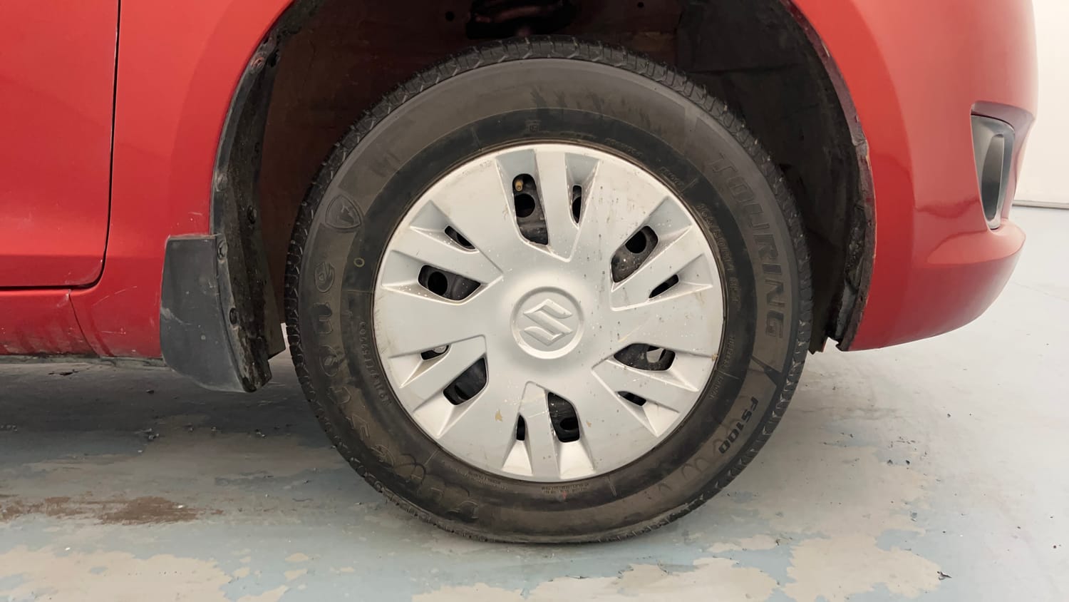 Used 2012 Maruti Suzuki Swift VXi Petrol Manual tyres RIGHT FRONT TYRE RIM VIEW