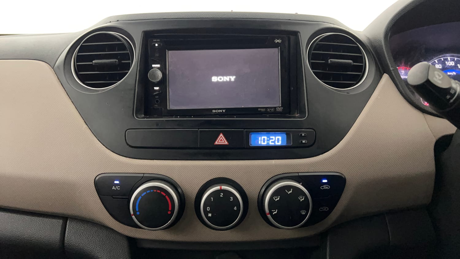 Used 2014 Hyundai Grand i10 Magna 1.2 Kappa VTVT Petrol Manual interior MUSIC SYSTEM & AC CONTROL VIEW