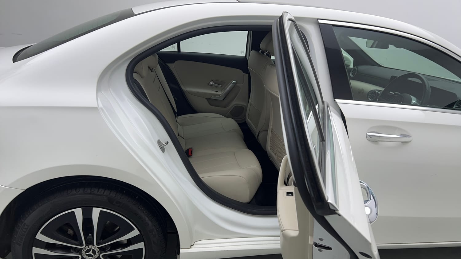 2024 Mercedes-Benz A-Class Limousine 200-18