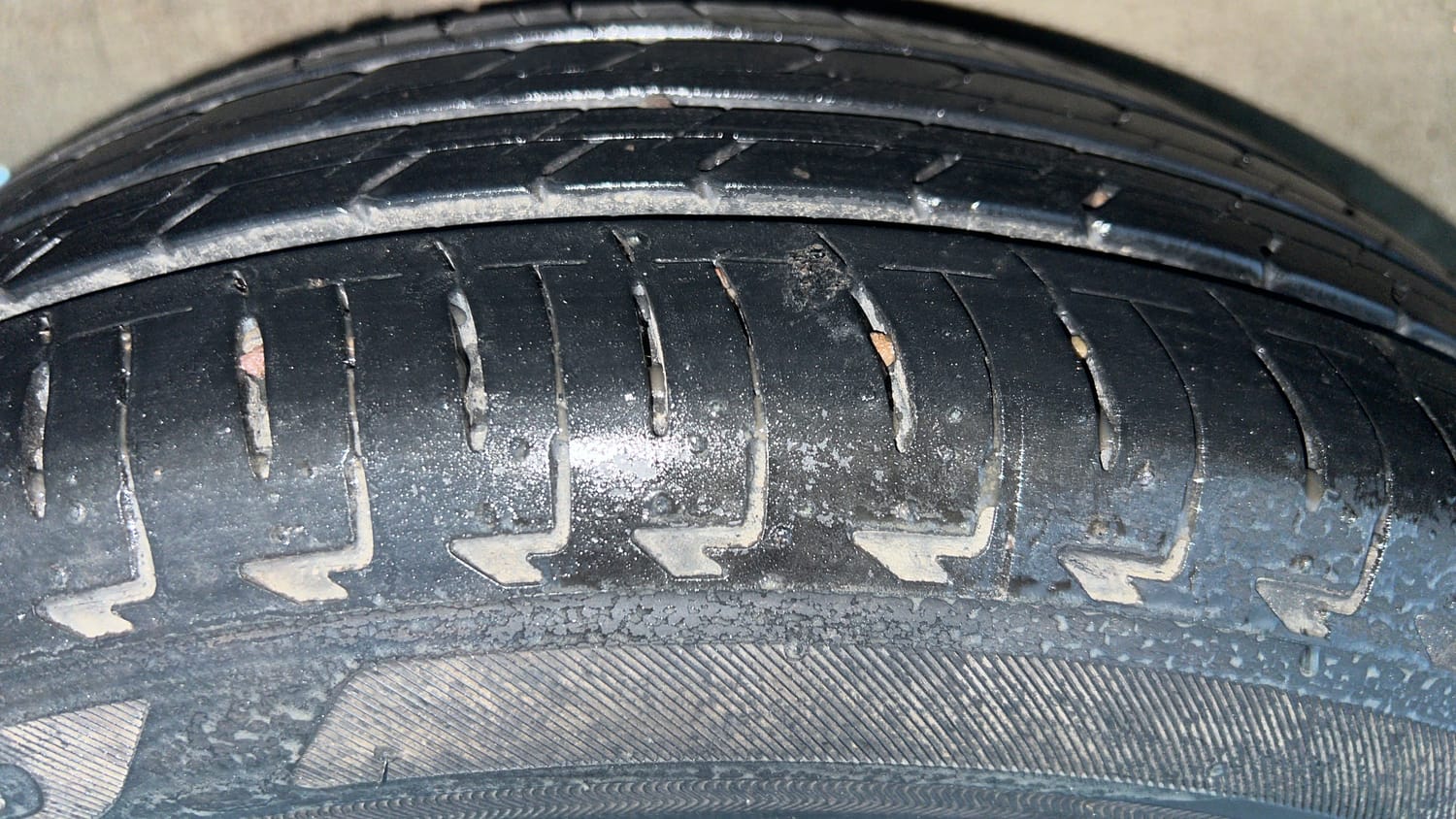 Used 2020 Maruti Suzuki Ignis Zeta 1.2 MT Petrol Manual tyres RIGHT REAR TYRE TREAD VIEW