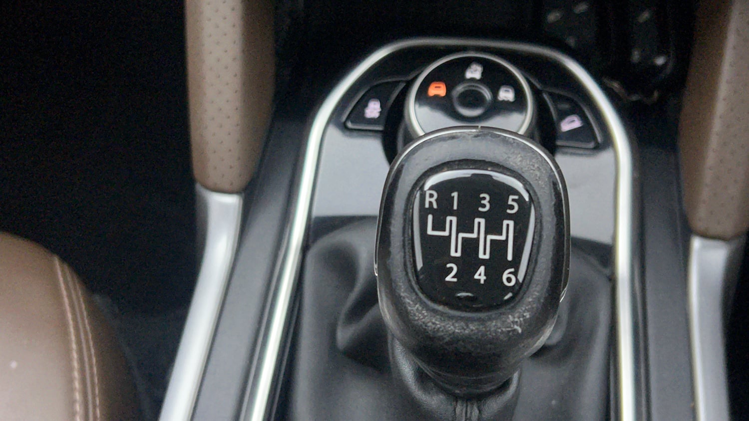 Used 2019 Tata Harrier XZ Diesel Manual interior GEAR  KNOB VIEW