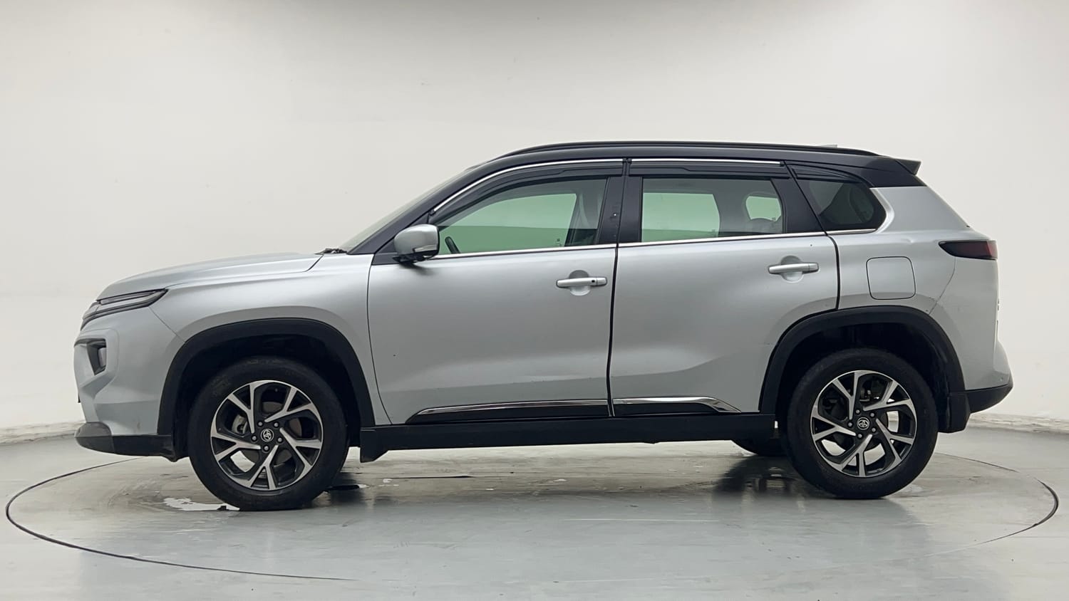 2024 Toyota Urban Cruiser Hyryder V AT NeoDrive-1