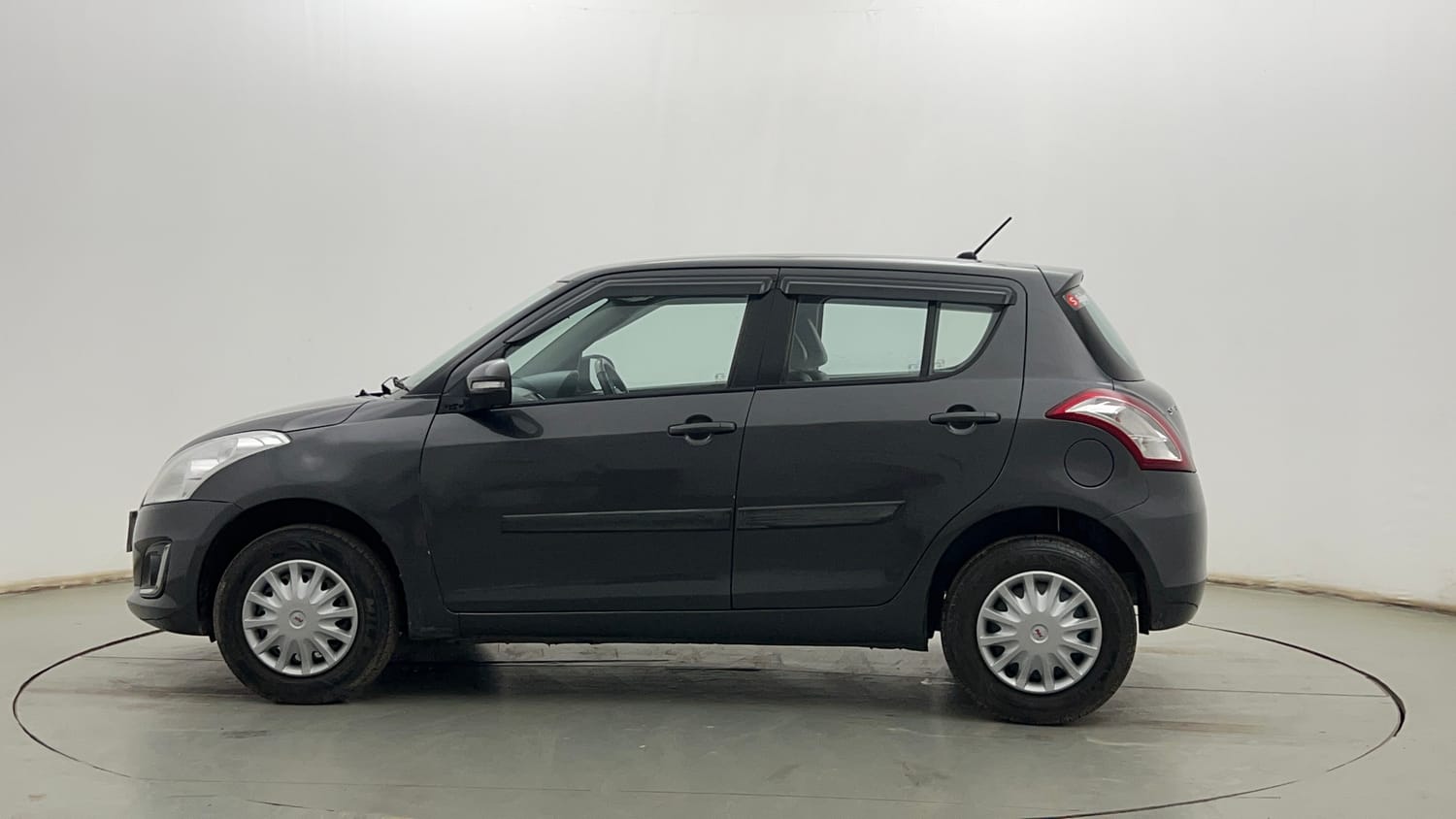 Used 2015 Maruti Suzuki Swift VXi Petrol Manual exterior LEFT SIDE VIEW