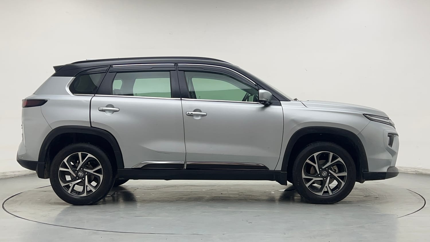 2024 Toyota Urban Cruiser Hyryder V AT NeoDrive-5