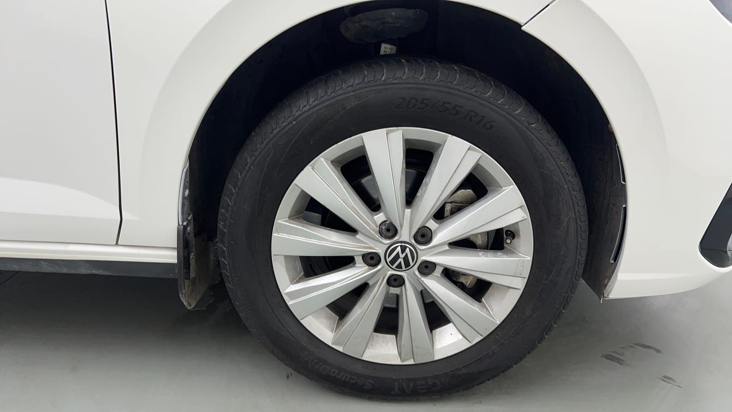 2023 Volkswagen Virtus Topline 1.0 TSI AT-32