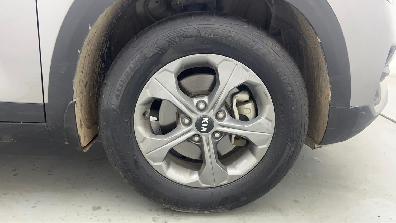 Used 2020 Kia Seltos HTK Plus 1.5 Petrol Manual tyres RIGHT FRONT TYRE RIM VIEW