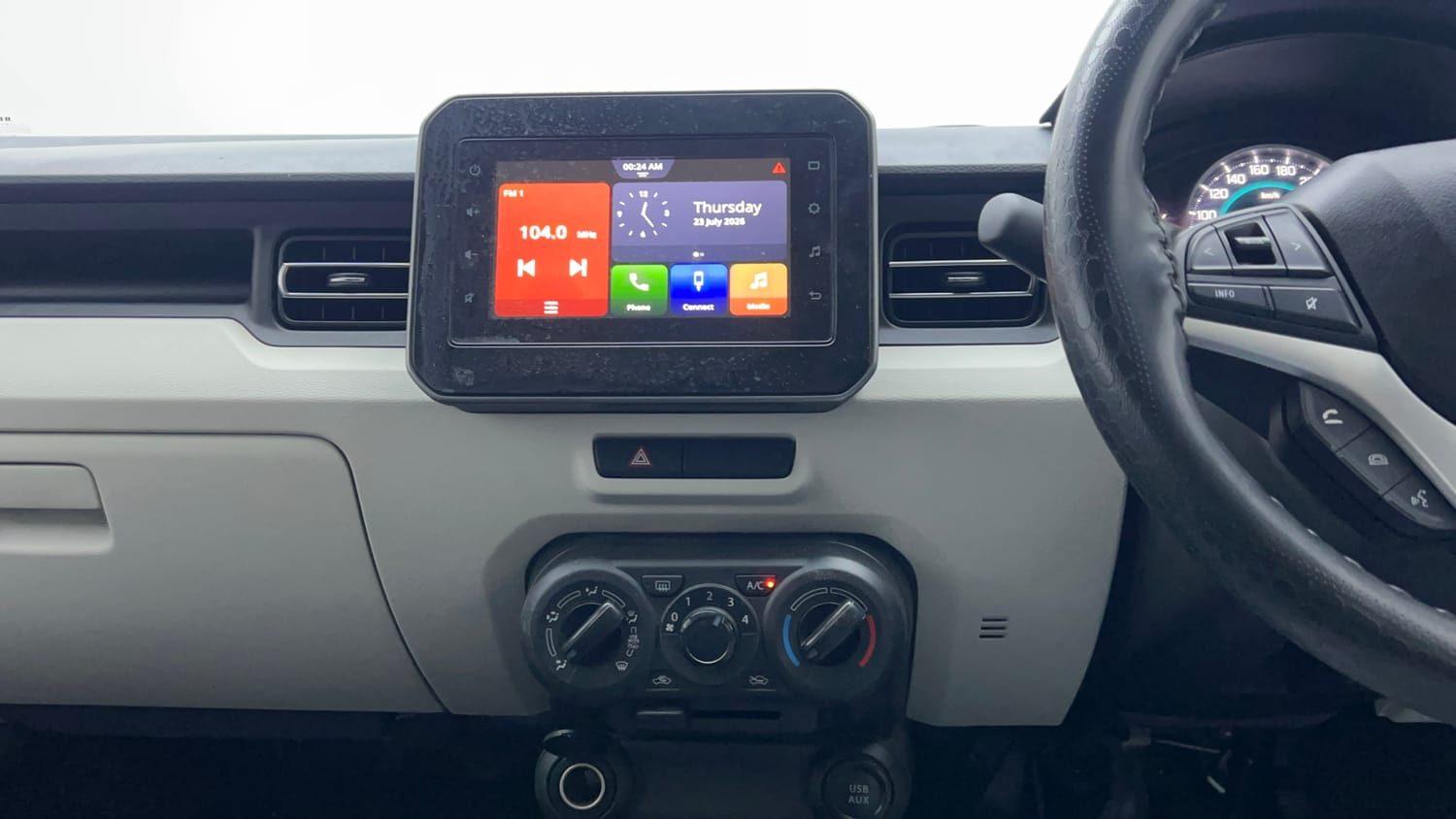 Used 2020 Maruti Suzuki Ignis Zeta 1.2 MT Petrol Manual interior MUSIC SYSTEM & AC CONTROL VIEW