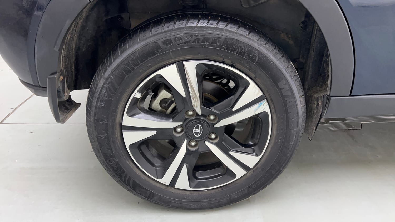 Used 2022 Tata Nexon EV Prime XZ Plus LUX Electric Automatic tyres RIGHT REAR TYRE RIM VIEW
