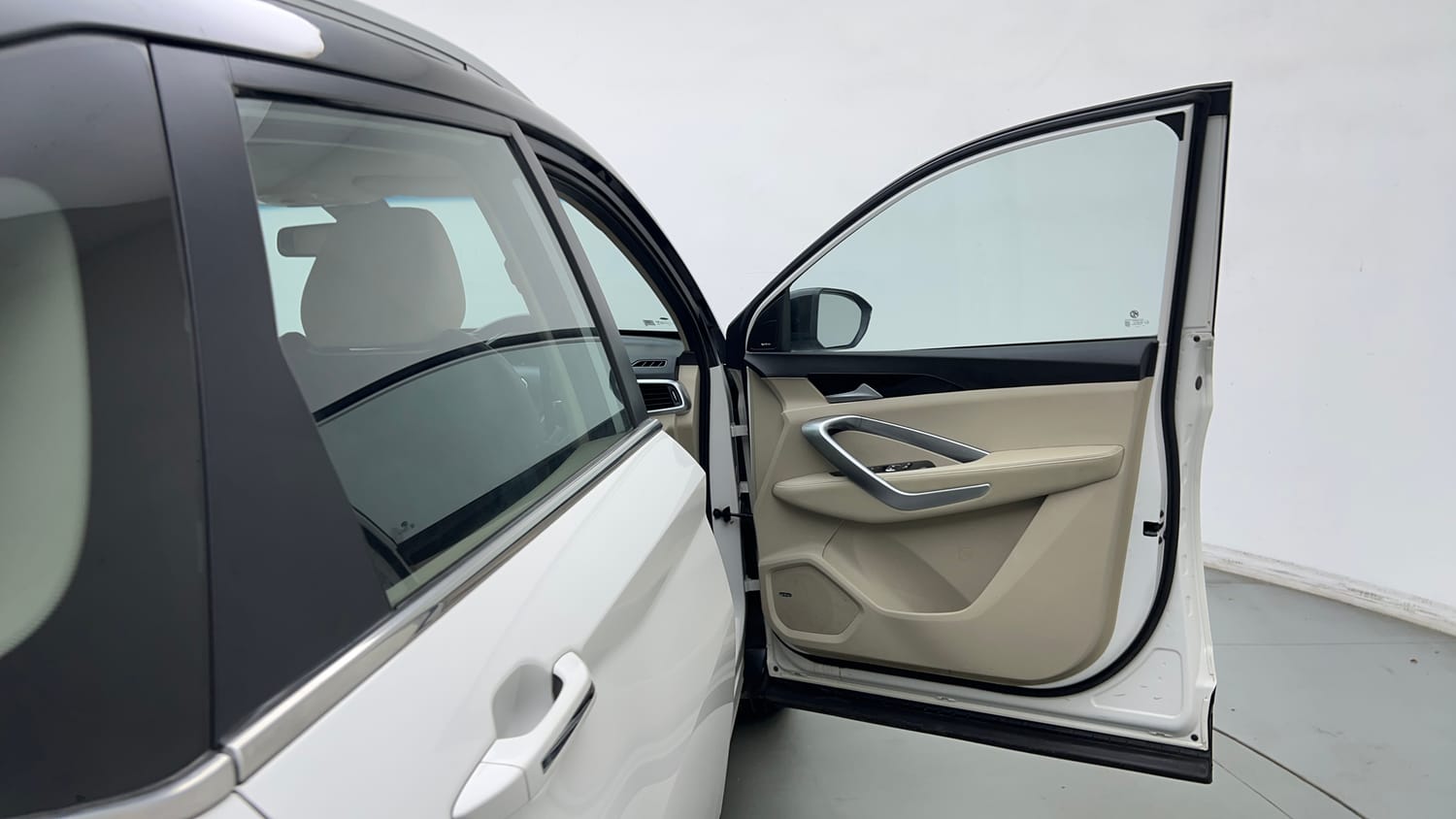 Used 2021 MG Motors Hector Sharp 1.5 DCT Petrol Petrol Automatic interior RIGHT FRONT DOOR OPEN VIEW