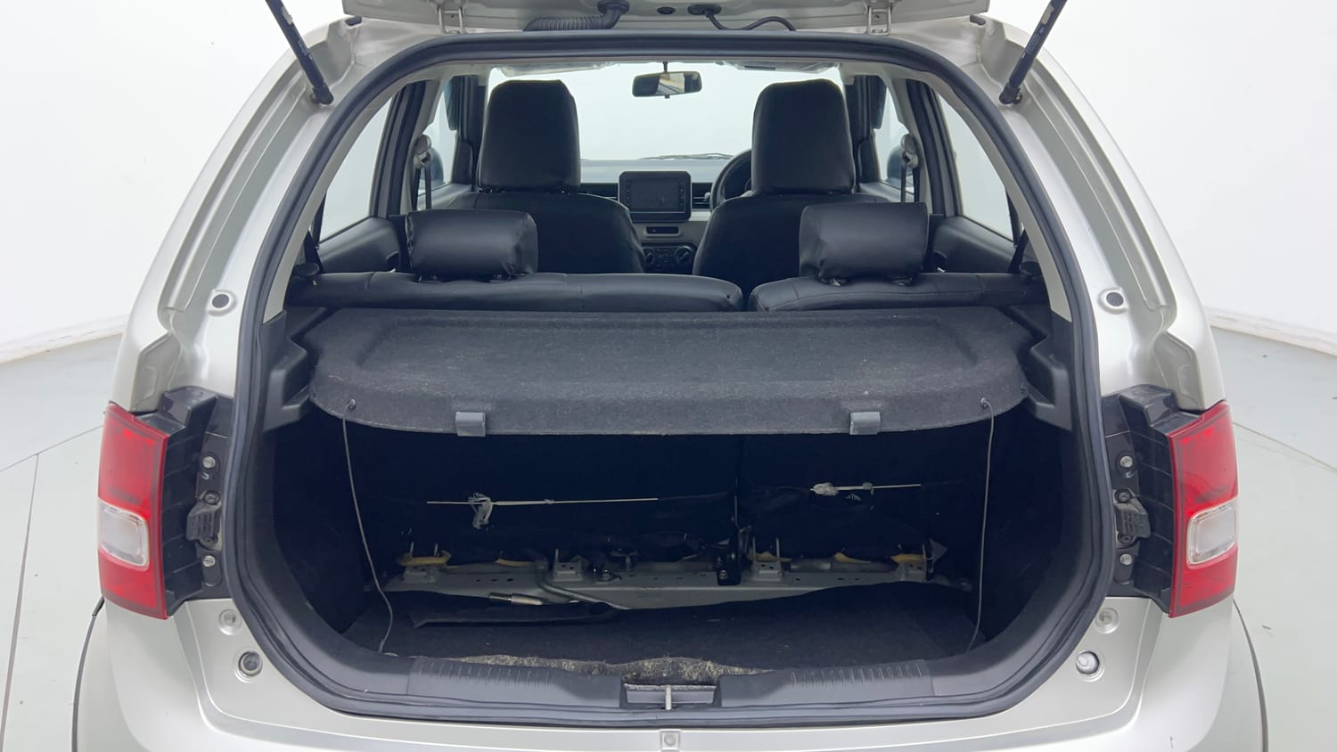 Used 2020 Maruti Suzuki Ignis Zeta 1.2 MT Petrol Manual interior DICKY INSIDE VIEW