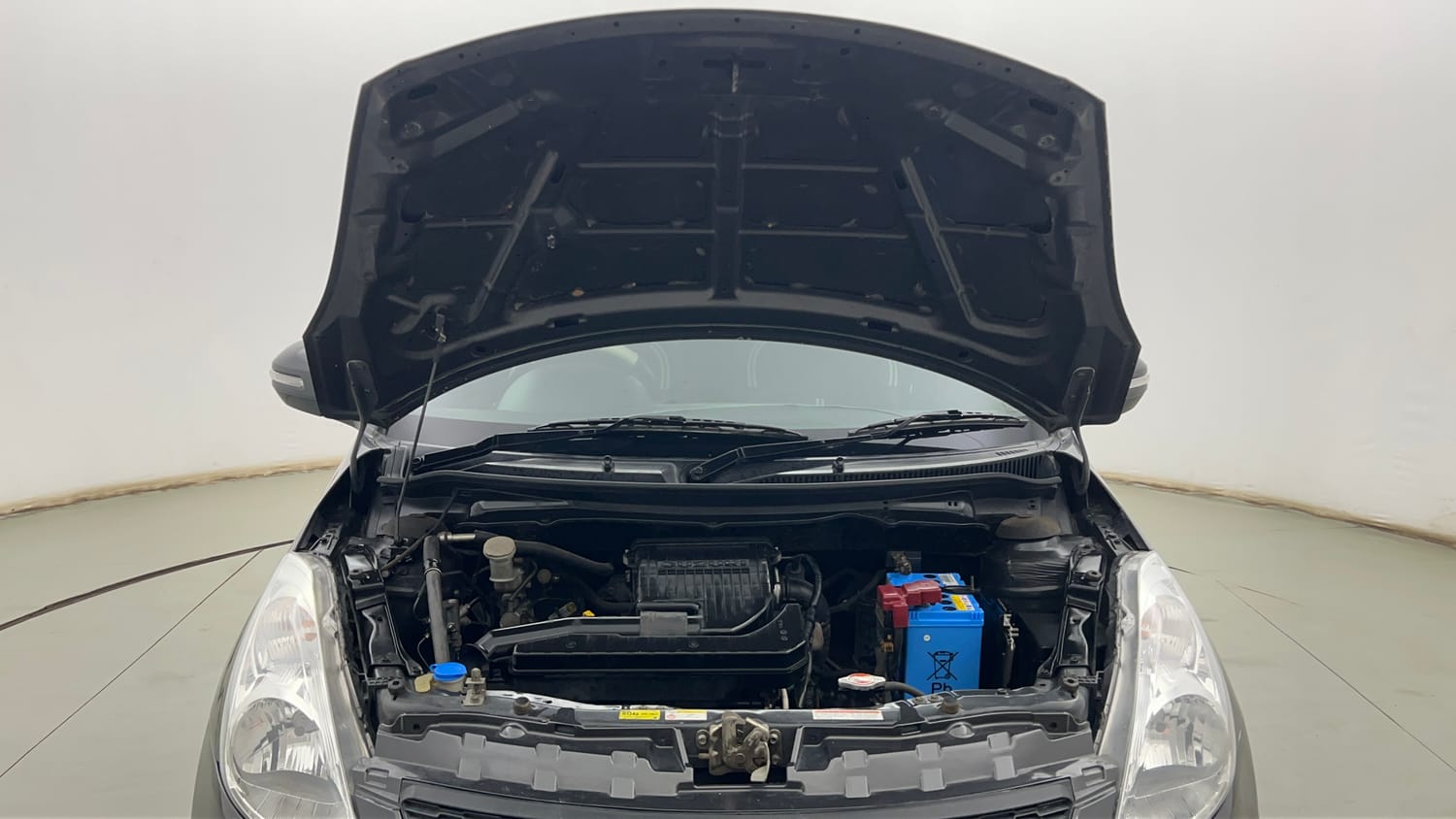 Used 2015 Maruti Suzuki Swift VXi Petrol Manual engine ENGINE & BONNET OPEN FRONT VIEW