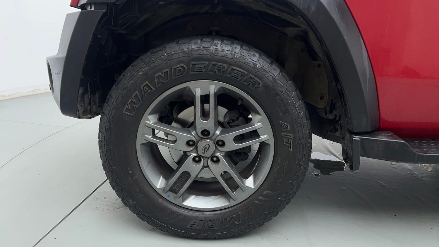 Used 2022 mahindra Thar LX Hard Top Petrol MT 4WD Petrol Manual tyres LEFT FRONT TYRE RIM VIEW