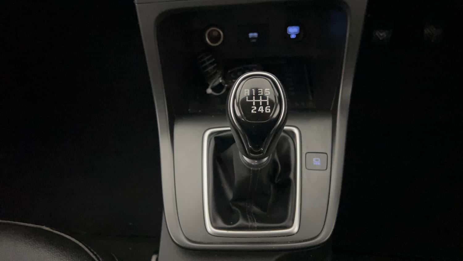 Used 2023 Hyundai Creta SX 1.5 Petrol Petrol Manual interior GEAR  KNOB VIEW