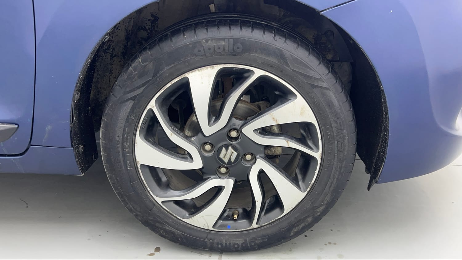 Used 2020 Maruti Suzuki Baleno Alpha Petrol Manual tyres RIGHT FRONT TYRE RIM VIEW